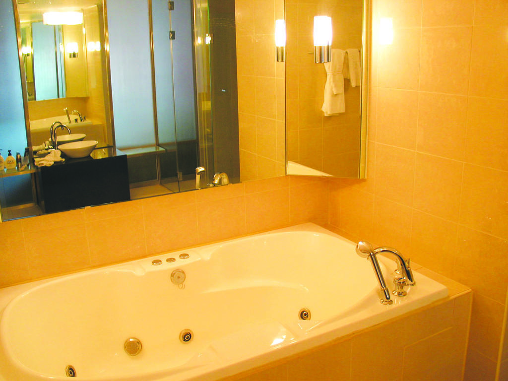 The Most Hotel Suwon Exterior photo